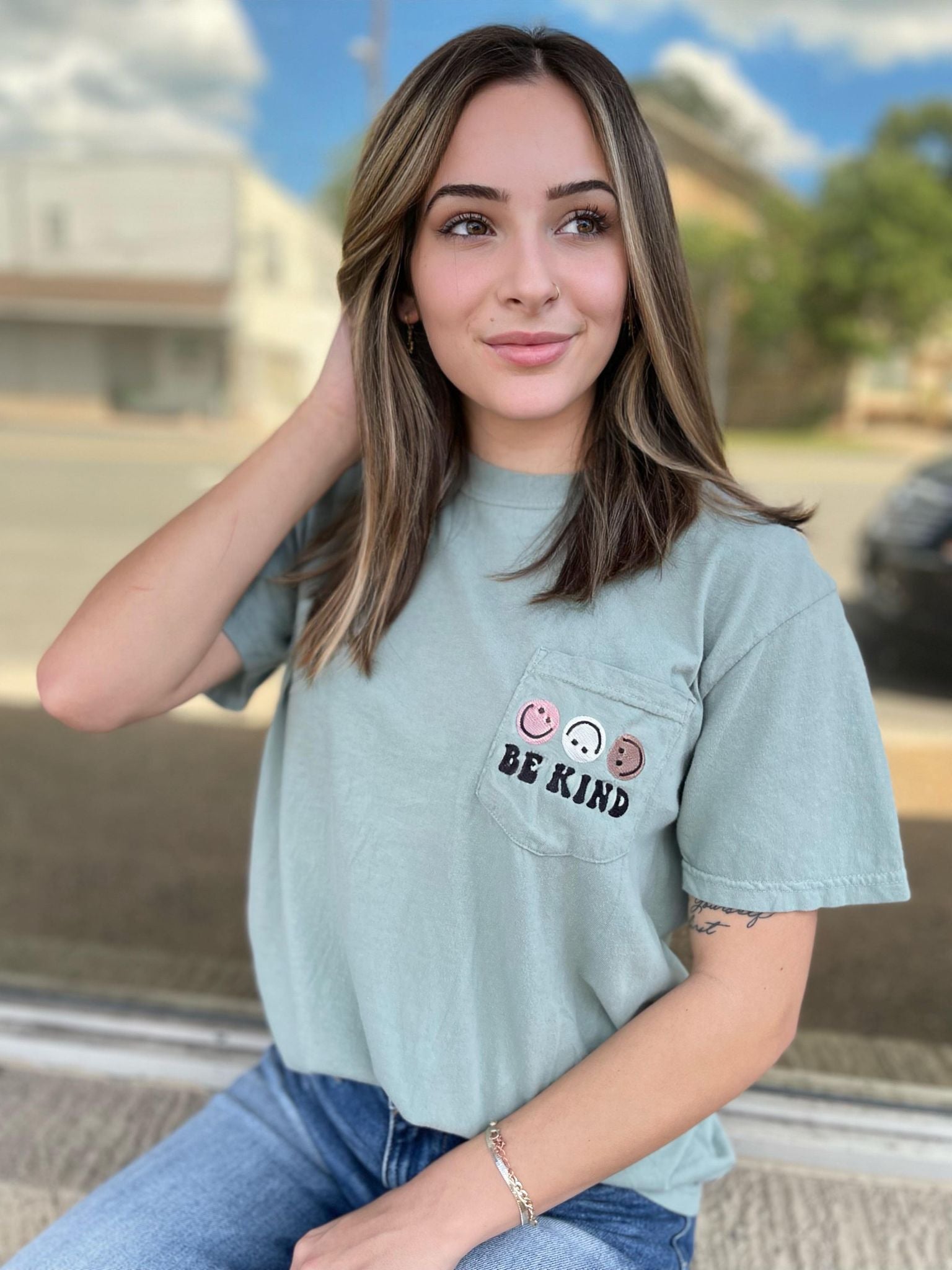 Be Kind Pocket Tee Embroidery-ask apparel wholesale